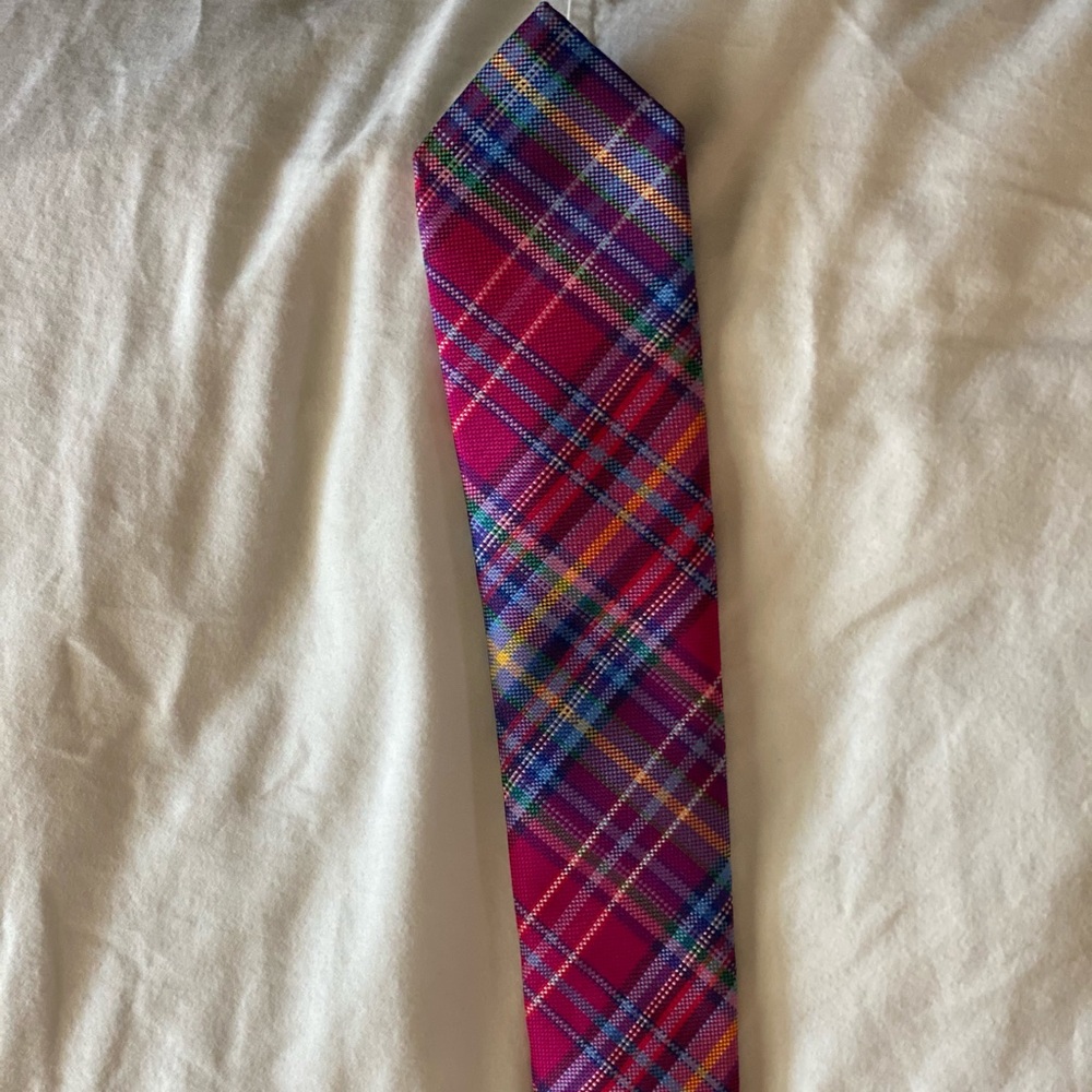 CT men’s tie